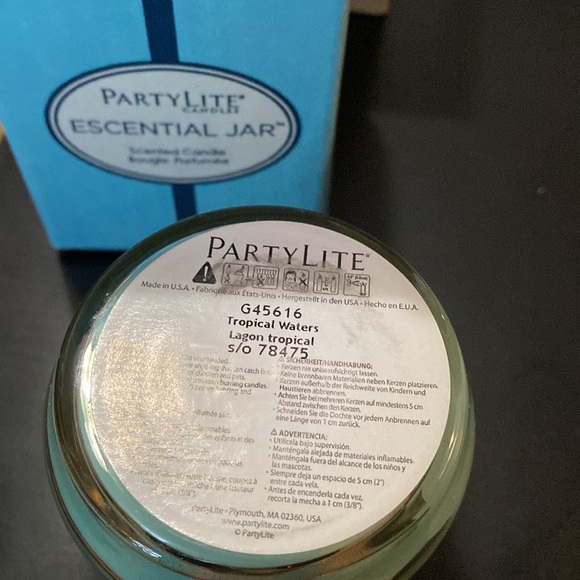 PartyLite Escential single wick jar candle in Tropical Waters - Picture 4 of 4
